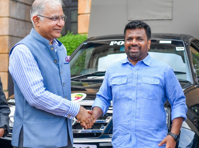 India Donates 134 Cabs to Sri Lanka Police : Officially Handed Over to President